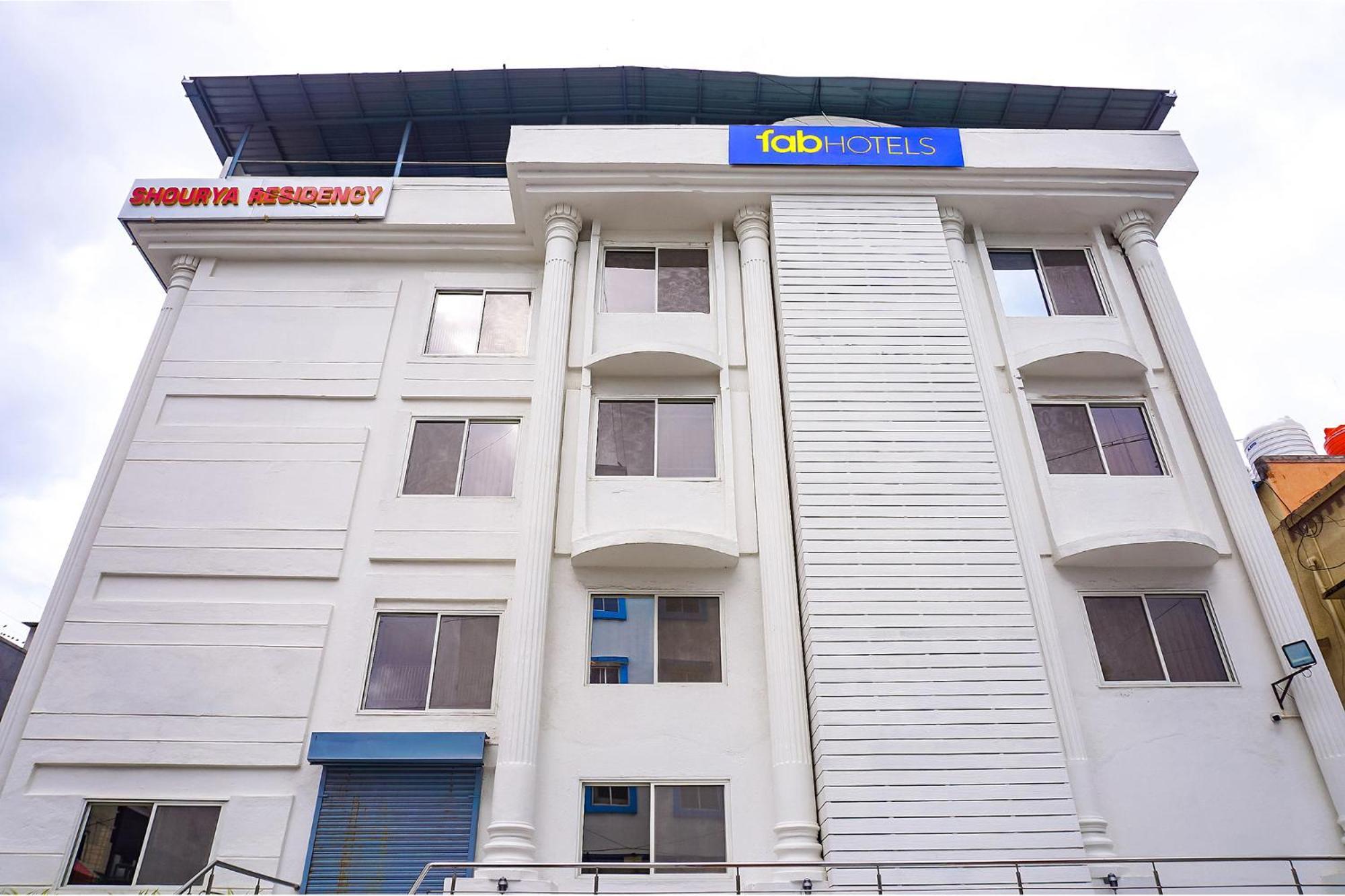 Fabhotel Prime Shourya Residency - Nr Maharshi Karve Museum Poona Buitenkant foto